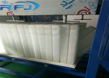 Commercial Round Block Ice Machine 3 Tons Capacity Aliminium Plate Ice Moulds Material